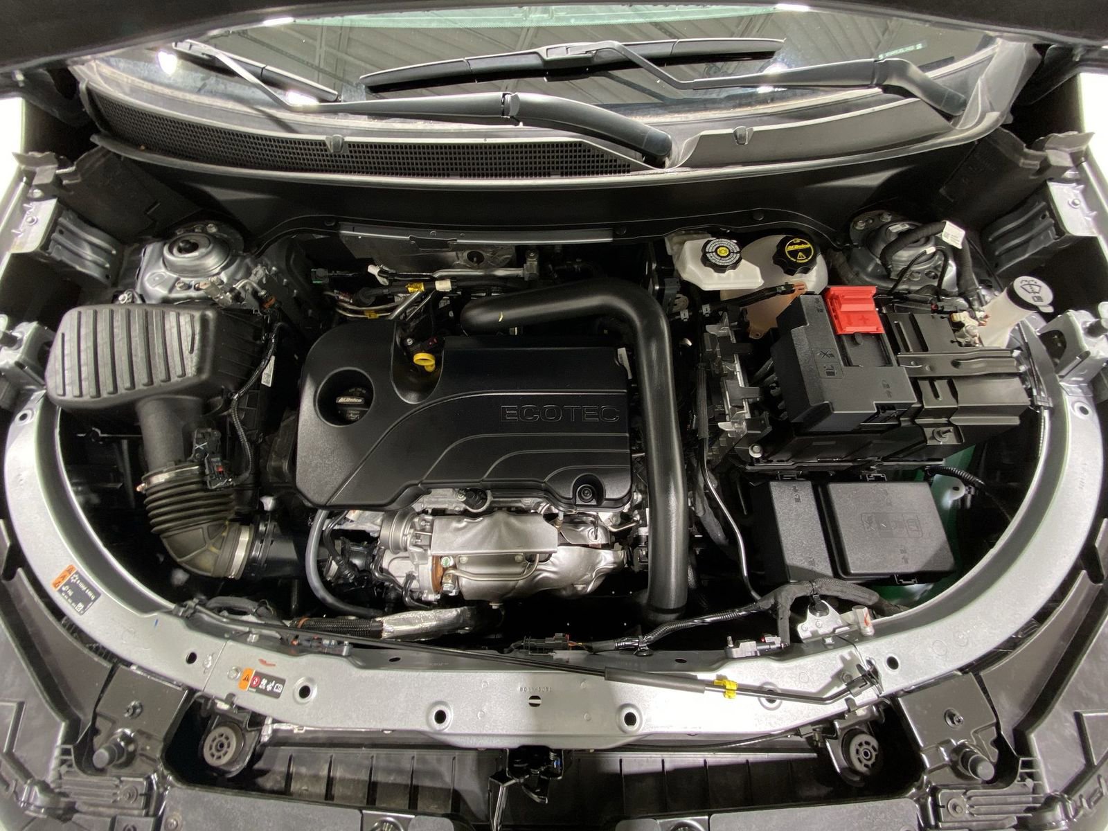 Used 2025 Chevrolet Equinox LT AWD/4WD image 25