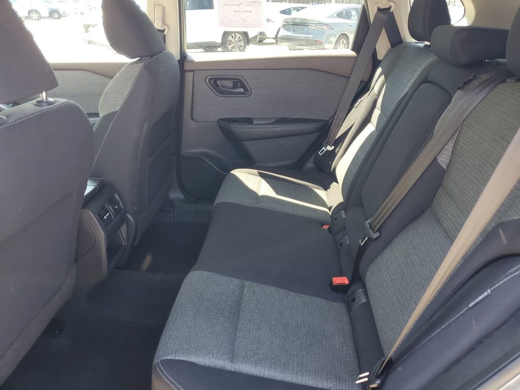 Used 2021 Nissan Rogue S AWD/4WD image 9