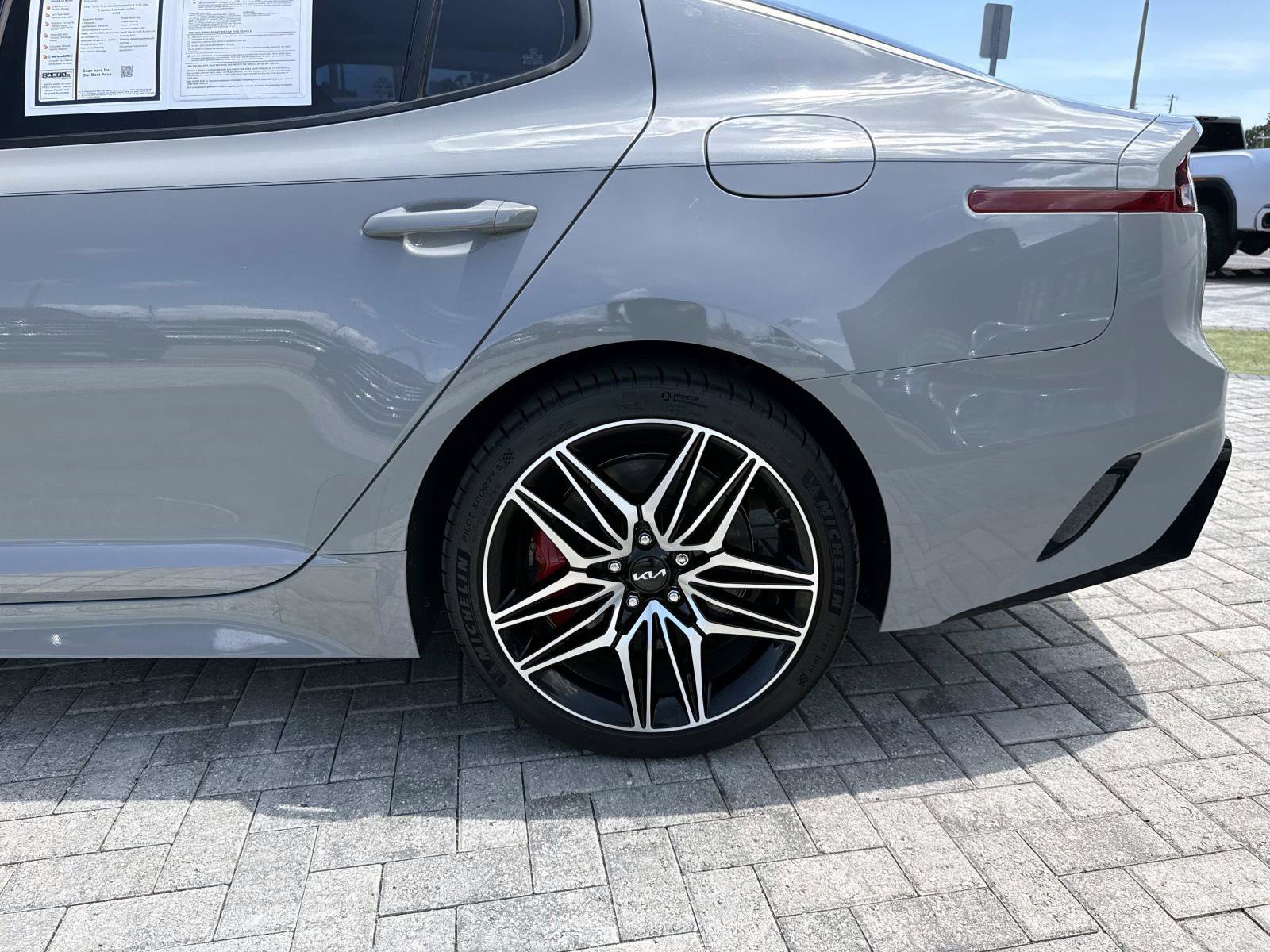 Used 2022 Kia Stinger GT1 RWD image 11