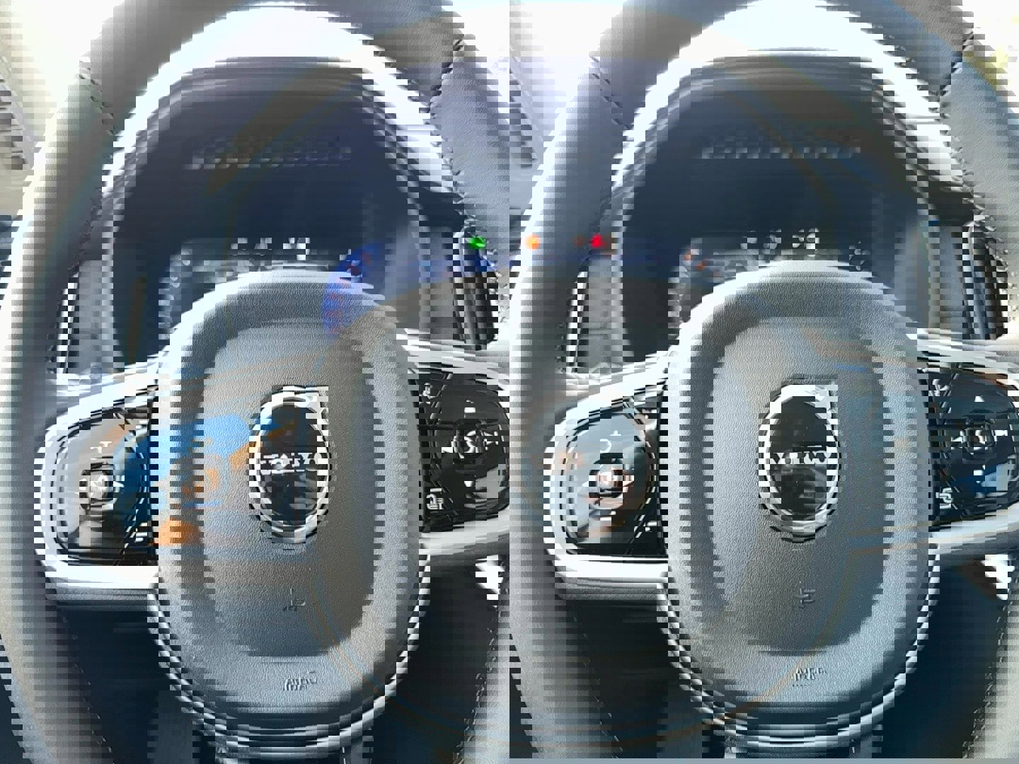 New 2026 Volvo XC90 T8 Ultra w/ Lounge Package image 20