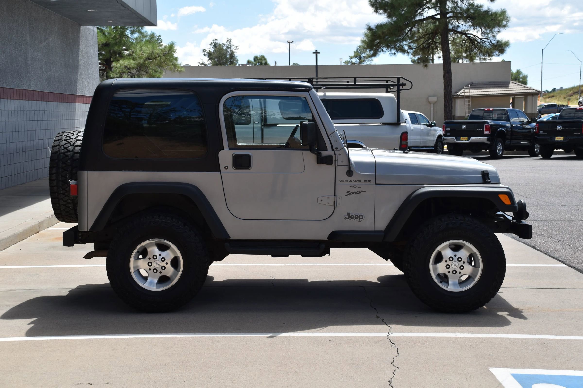Used 2000 Jeep Wrangler Sport image 7