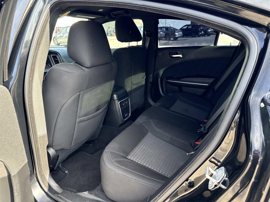 Used 2022 Dodge Charger SXT w/ Driver Convenience Group image 24