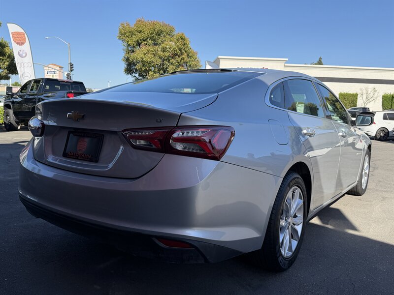 Used 2020 Chevrolet Malibu LT FWD image 17