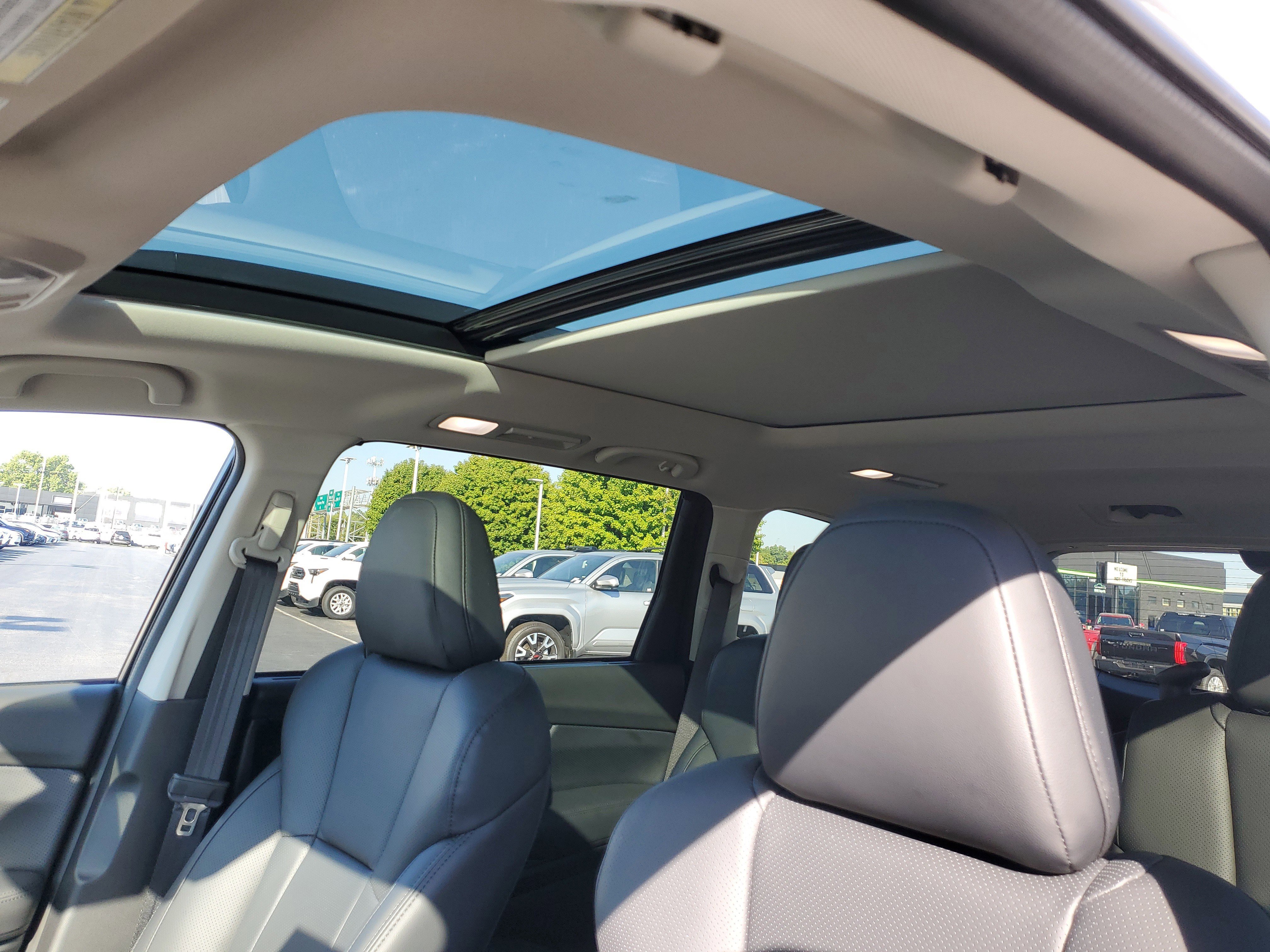 Used 2025 Subaru Ascent Bronze Edition image 24