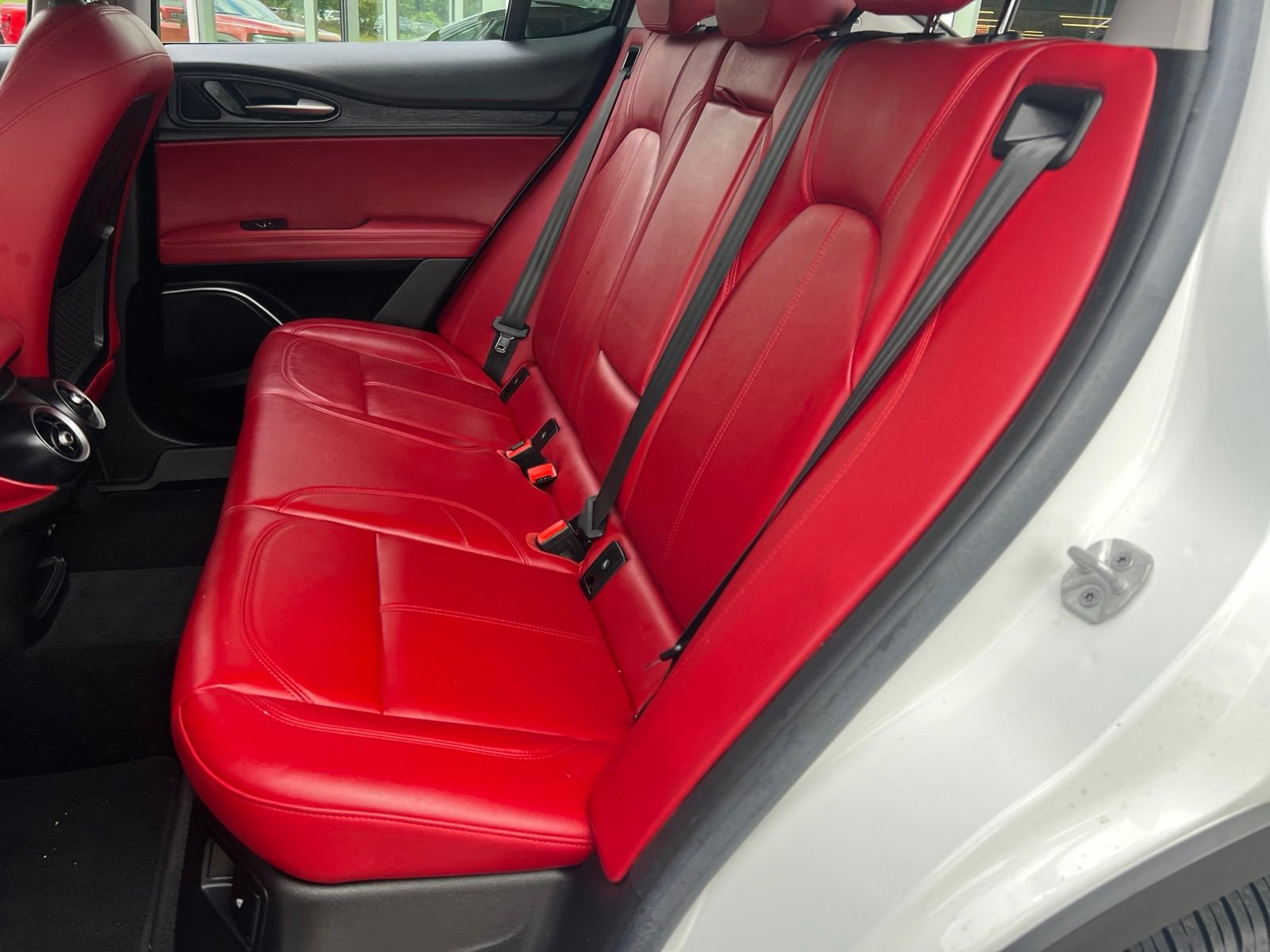 Used 2019 Alfa Romeo Stelvio w/ Nero Edizione RWD image 33