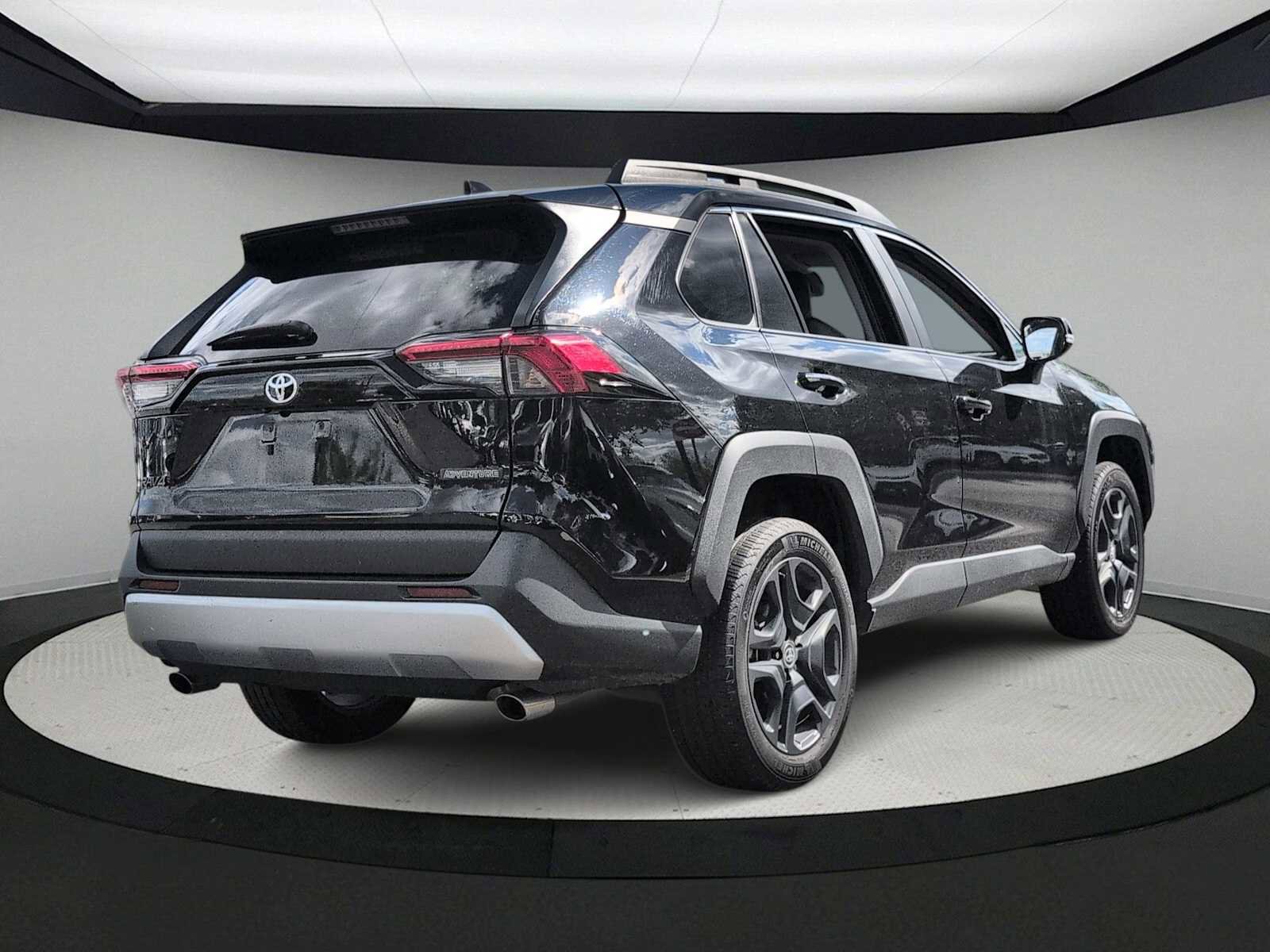 Used 2024 Toyota RAV4 Adventure AWD/4WD image 8