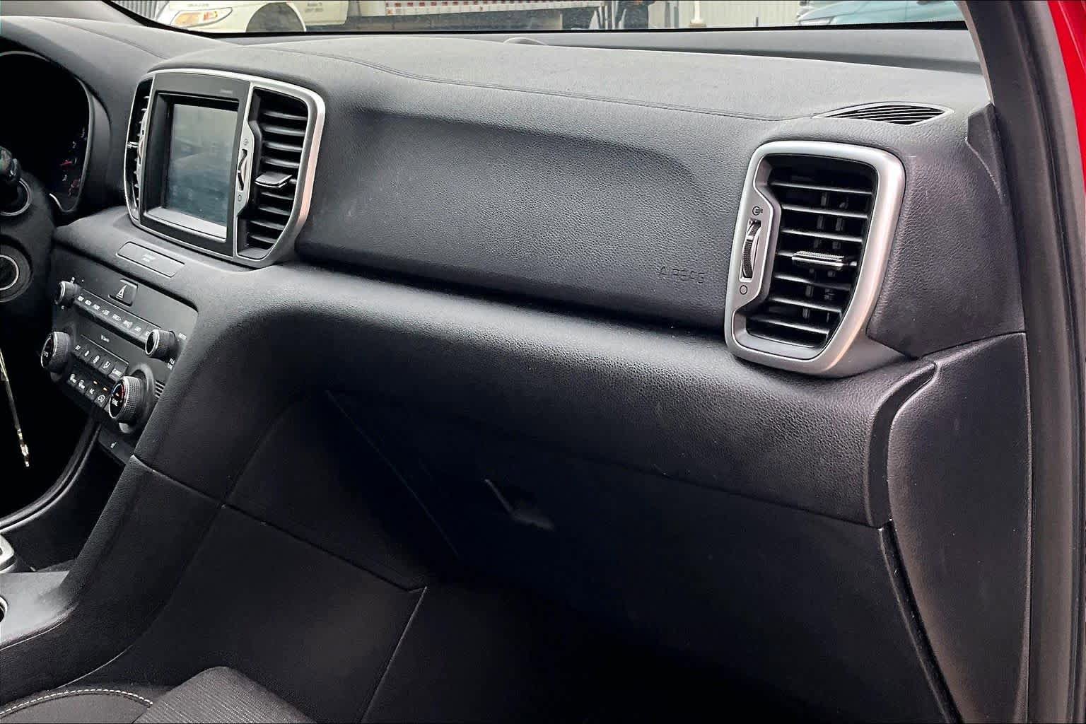 Used 2018 Kia Sportage LX w/ LX Popular Package FWD image 17