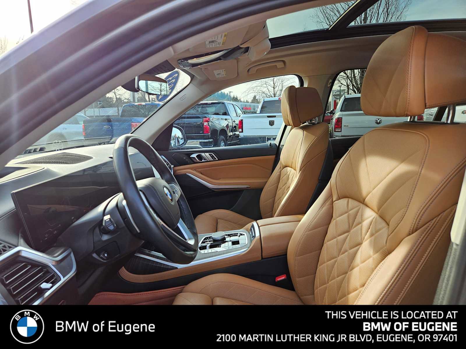 Used 2023 BMW X7 xDrive40i w/ Parking Assistance Package image 24