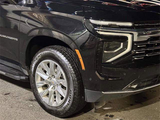 Used 2025 Chevrolet Suburban Premier image 9