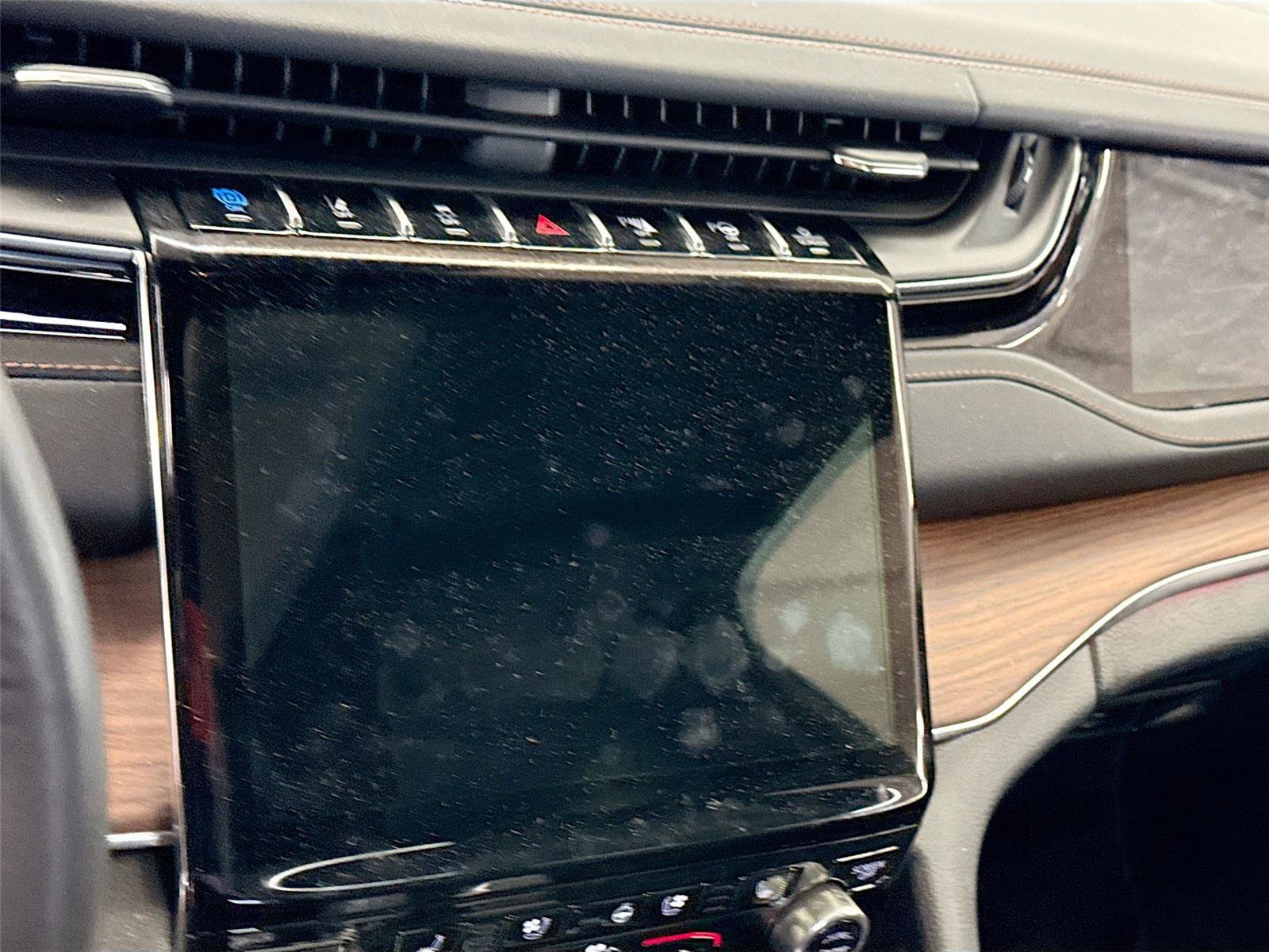 Used 2022 Jeep Grand Cherokee Summit w/ Advanced Protech Group IV image 4