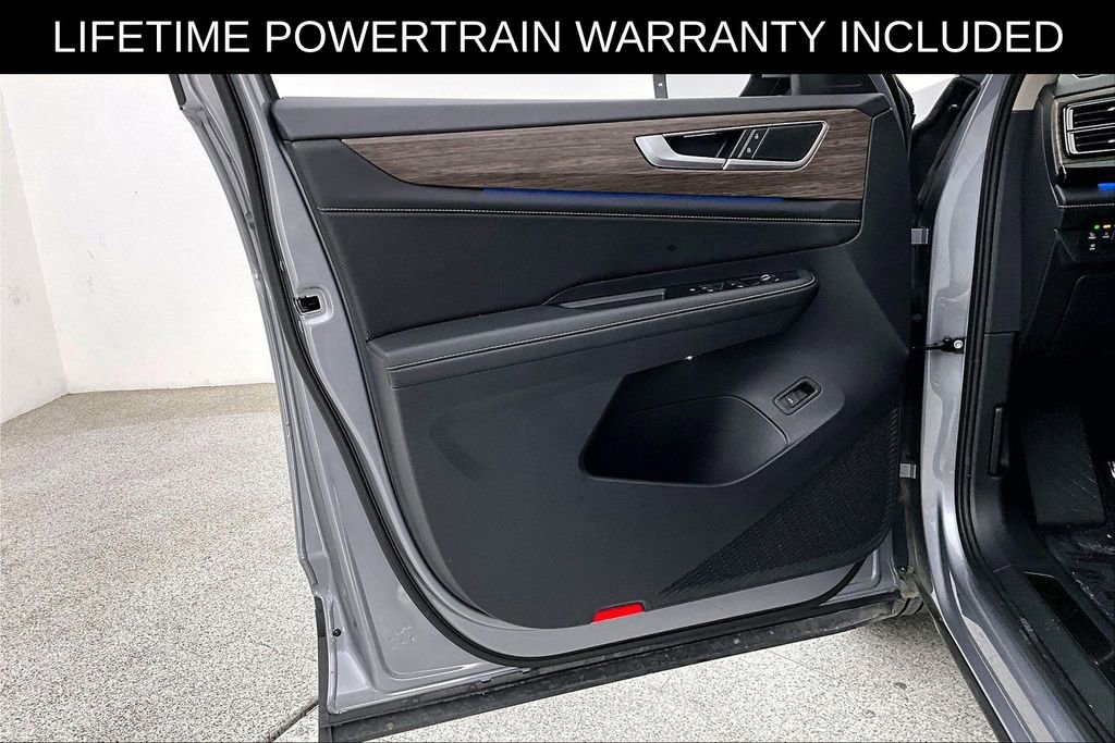 Used 2025 Volkswagen Atlas SEL image 23