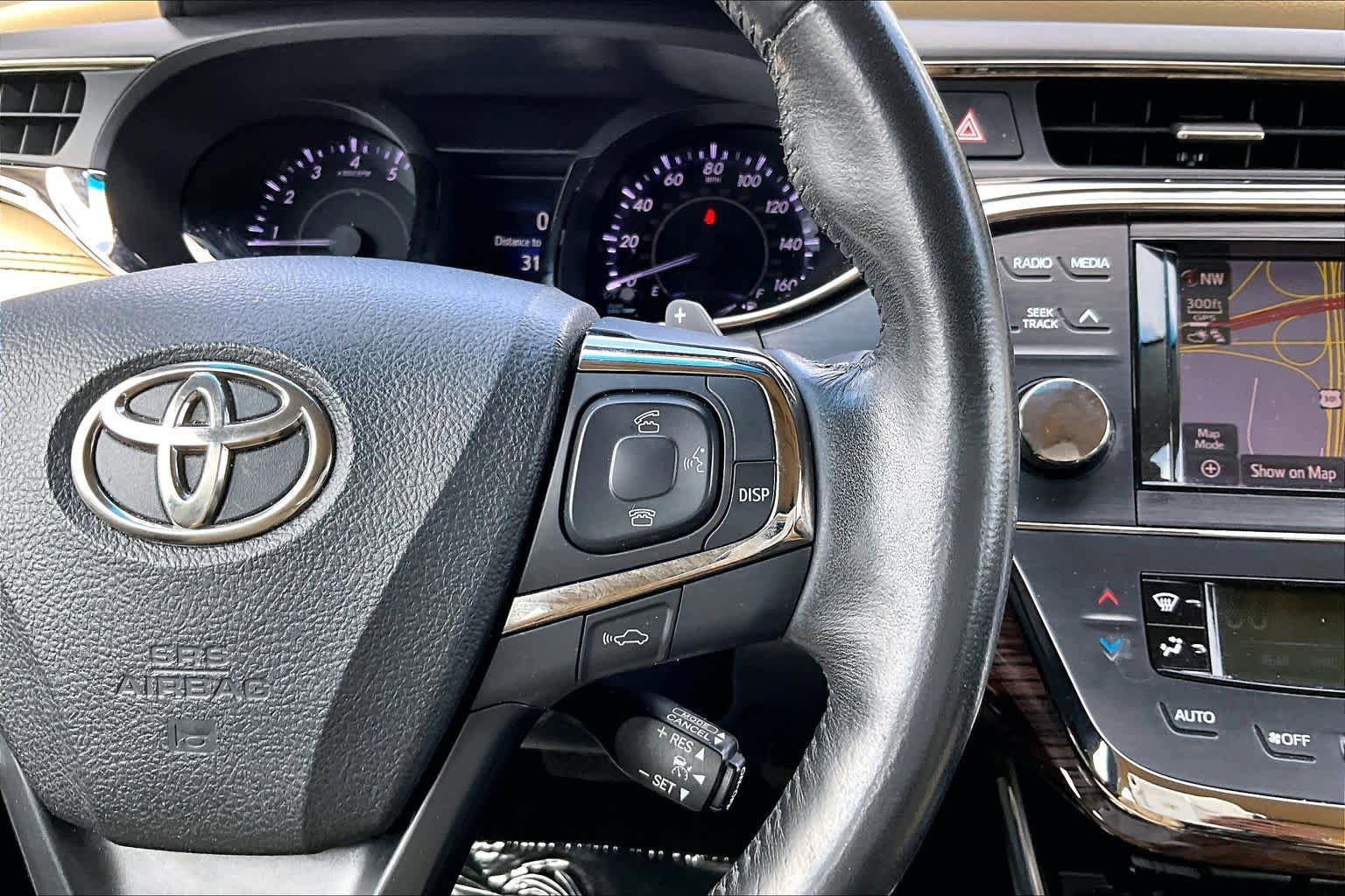 Used 2013 Toyota Avalon Limited w/ Technology Pkg FWD image 25