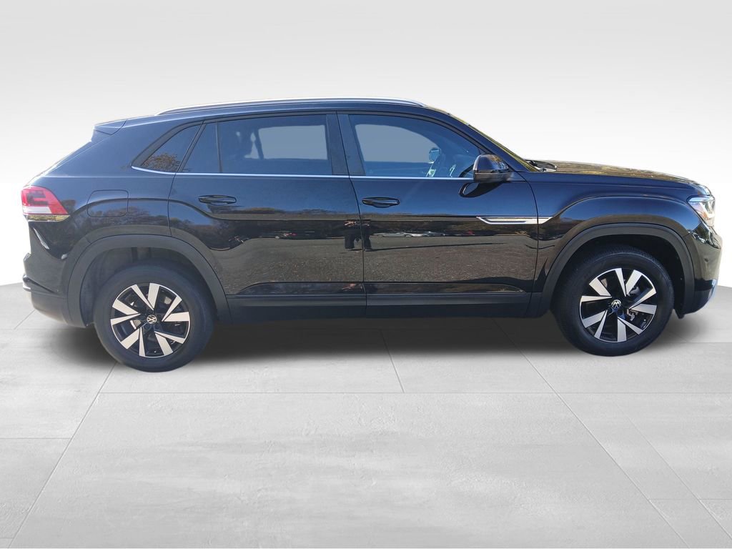 Used 2022 Volkswagen Atlas Cross Sport SE image 7