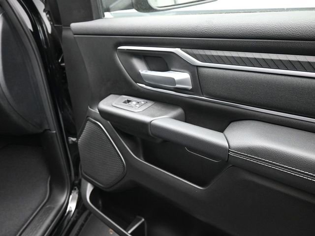 New 2026 RAM 1500 4x4 Crew Cab image 23
