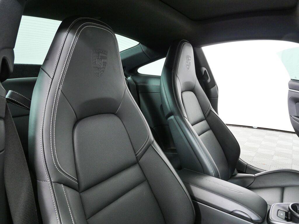 Certified 2024 Porsche 911 Carrera 4 AWD/4WD image 21
