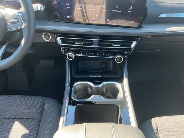 New 2027 Chevrolet Traverse LT w/ Sun and Wheel Package AWD/4WD image 27