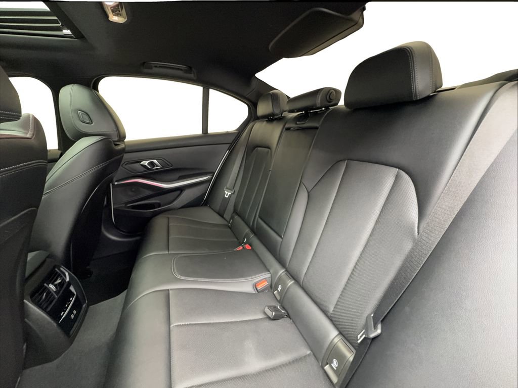 Used 2025 BMW M340i w/ Shadowloine Package image 25