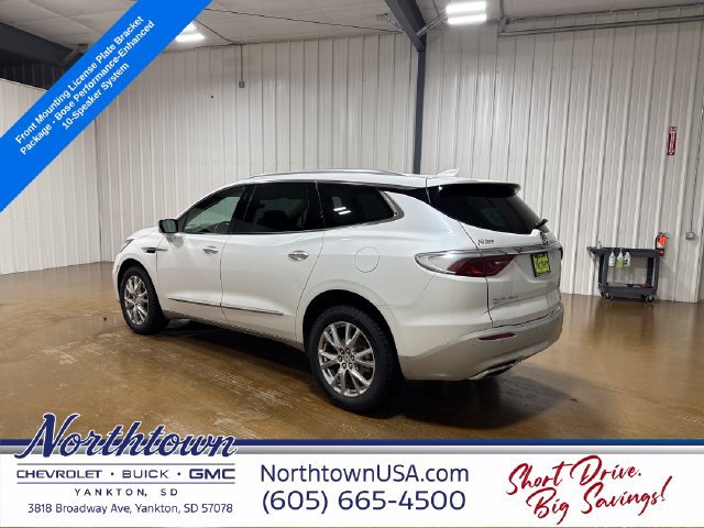 Used 2024 Buick Enclave Premium AWD/4WD image 3