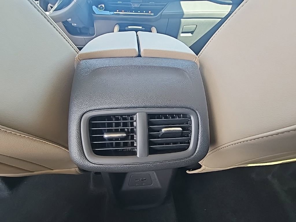 Certified 2025 Buick Envision Preferred image 17