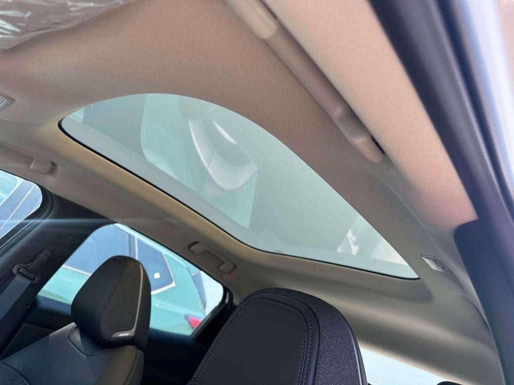 New 2026 Nissan Leaf Platinum+ w/ Illuminated Package FWD image 21