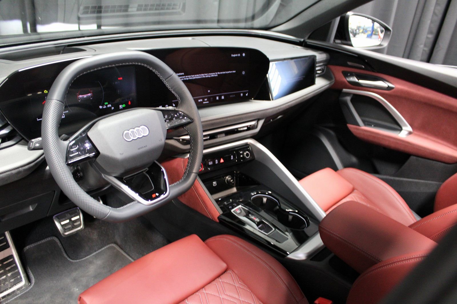 Used 2025 Audi SQ5 Prestige image 5