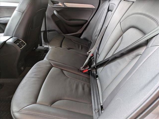 Used 2018 Audi Q3 2.0T Premium Plus w/ Premium Plus Package FWD image 18