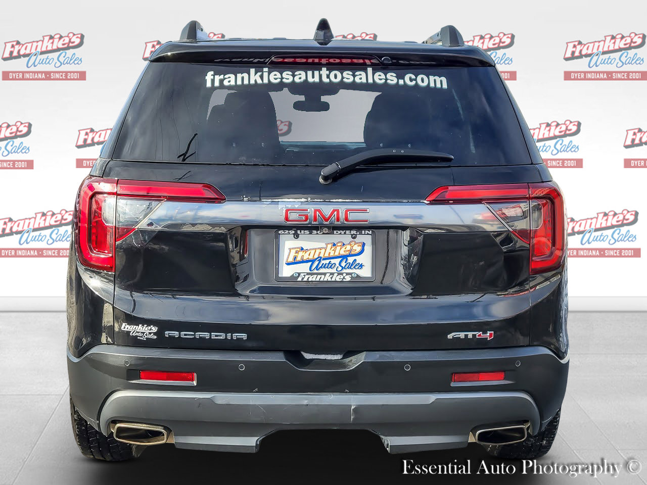 Used 2023 GMC Acadia AT4 w/ Technology Package image 4