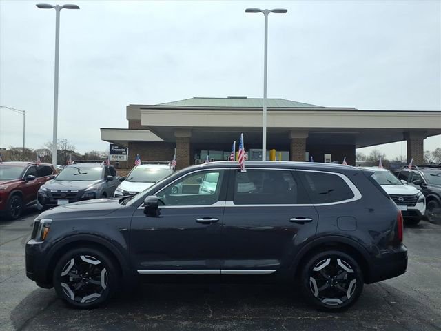 Used 2025 Kia Telluride S image 4