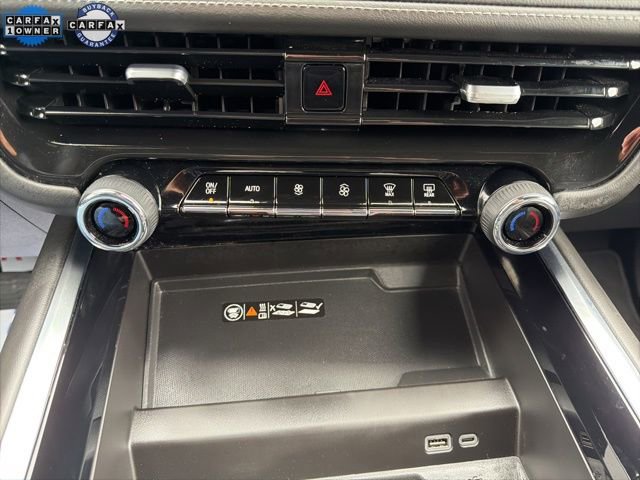 Used 2025 Chevrolet Suburban Z71 image 35