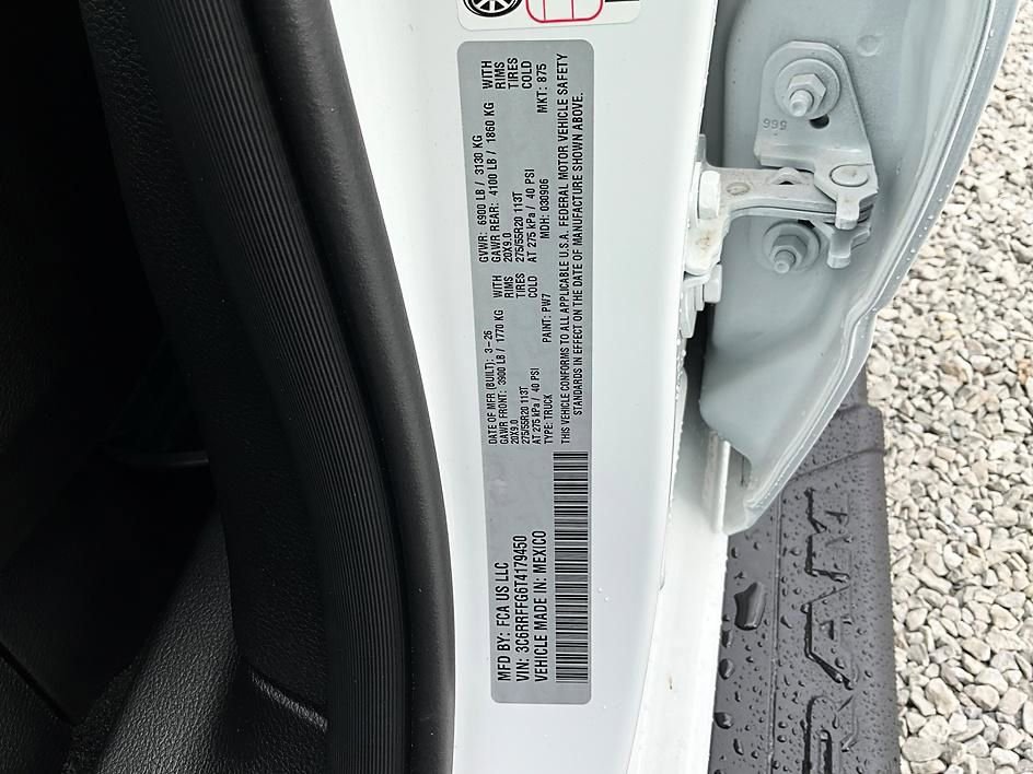 New 2026 RAM 1500 4x4 Crew Cab image 40