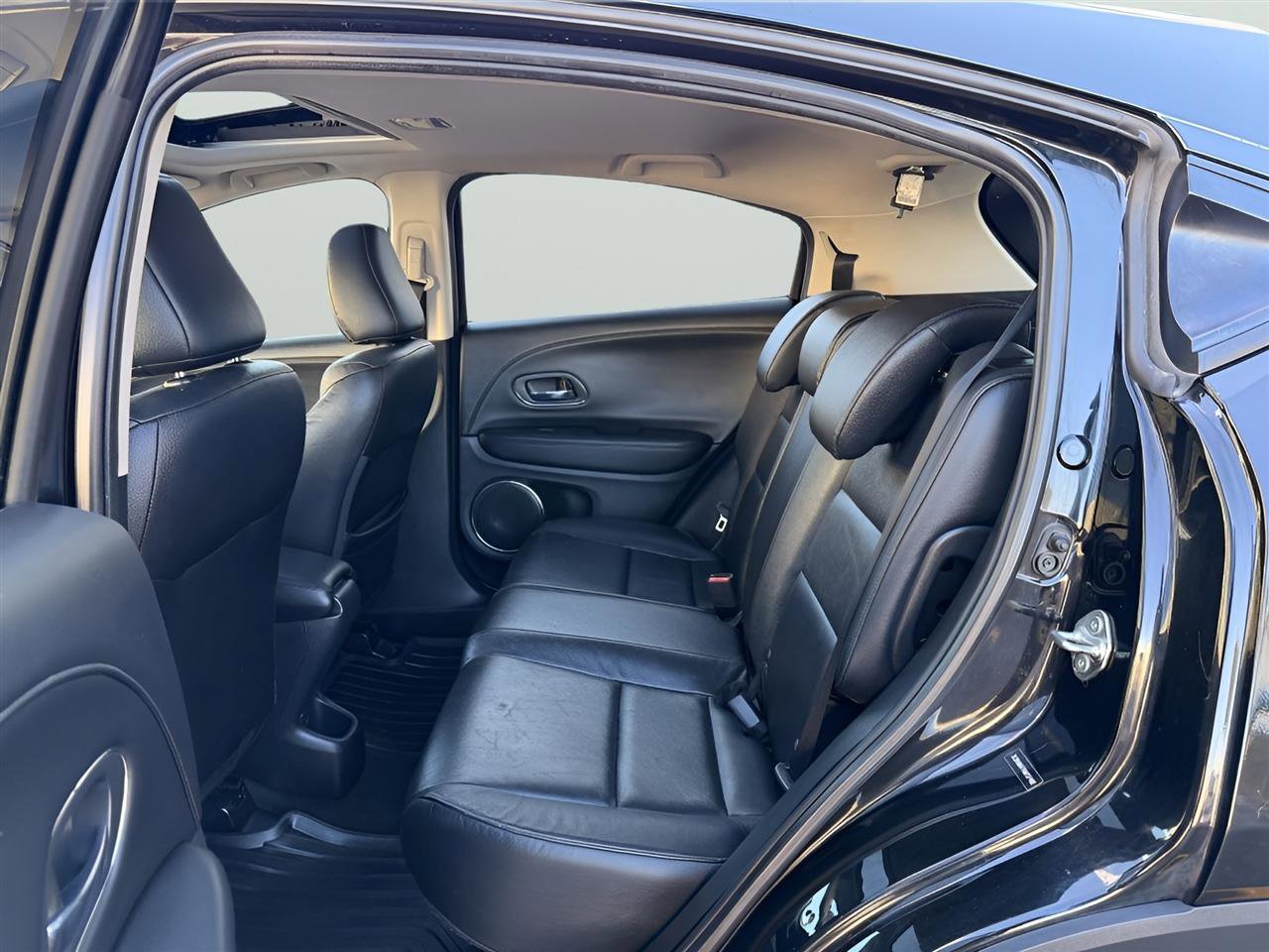 Used 2016 Honda HR-V EX-L image 17