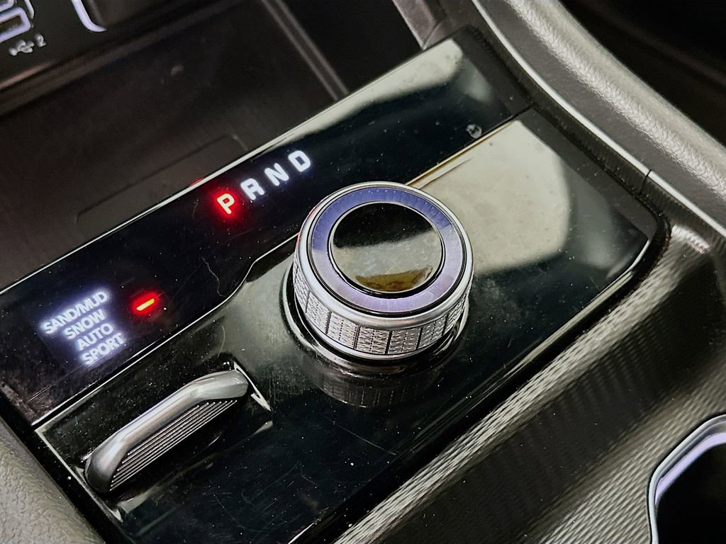 Certified 2024 Jeep Grand Cherokee L Limited w/ Luxury Tech Group II image 27