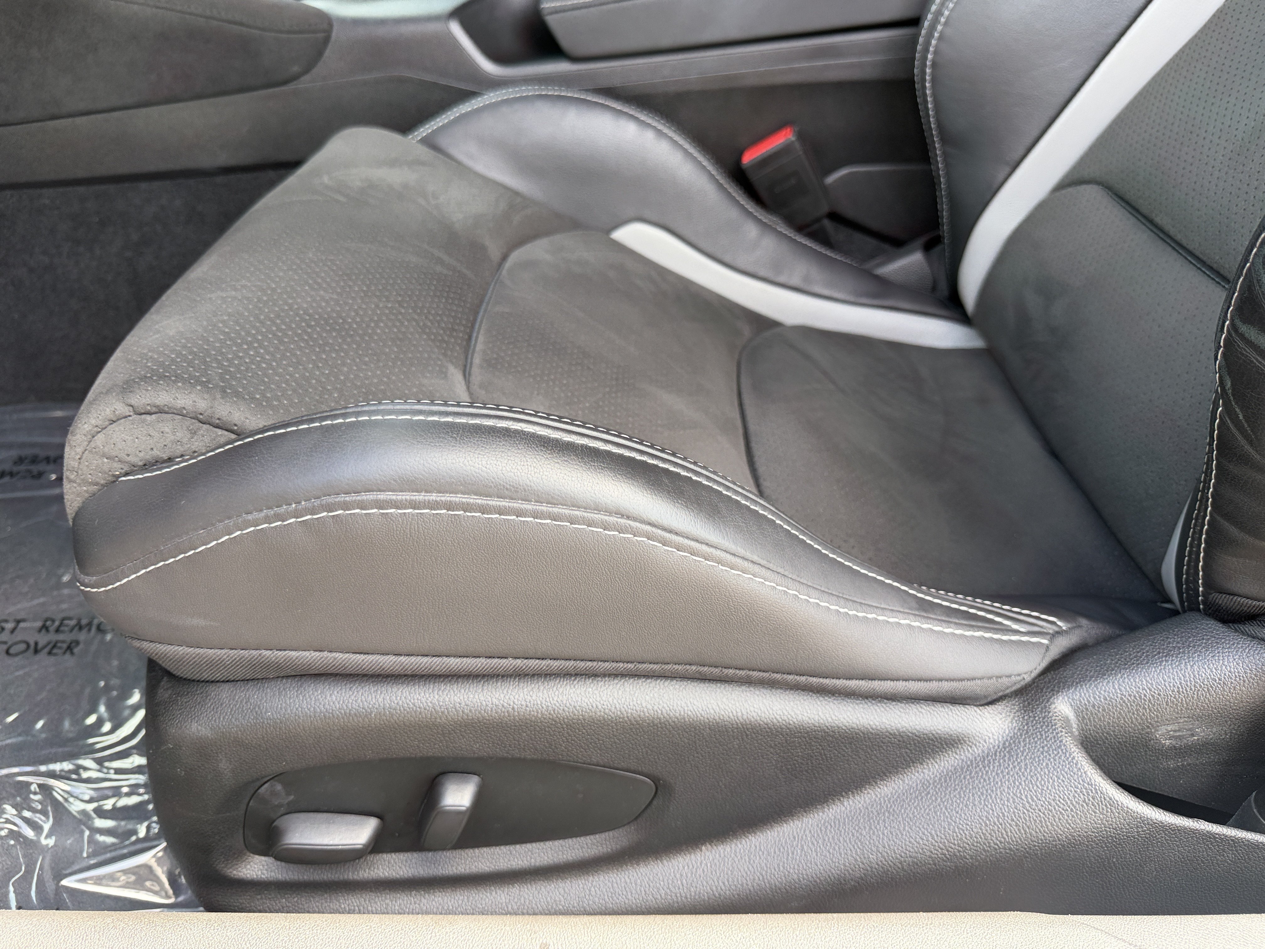 Used 2023 Chevrolet Camaro LT RWD image 20