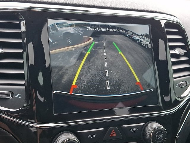 Certified 2022 Jeep Grand Cherokee Limited w/ Trailer Tow Group IV RWD image 24