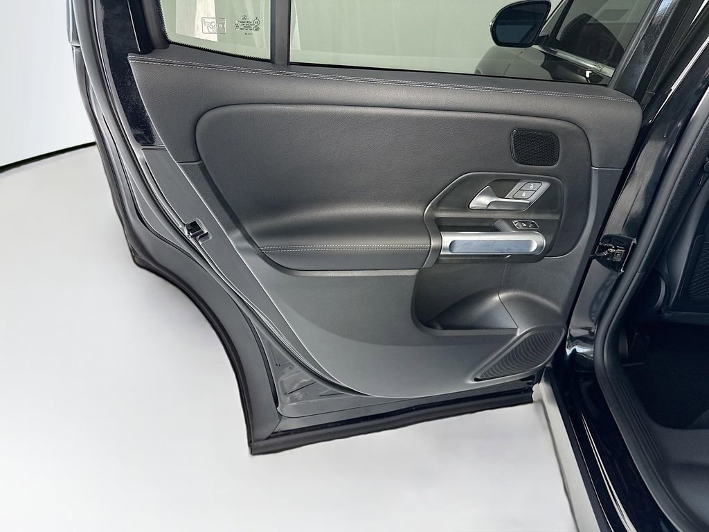 Certified 2024 Mercedes-Benz GLB 250 image 25