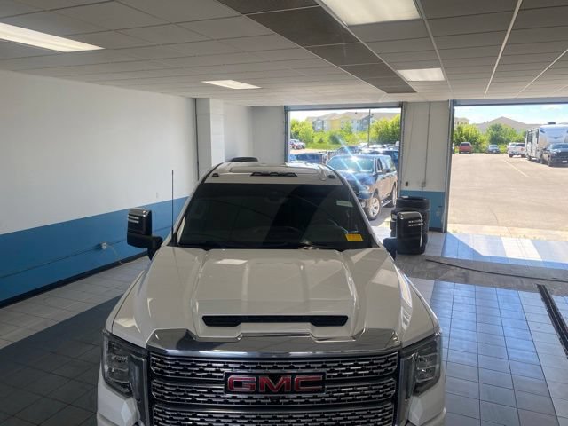 Used 2021 GMC Sierra 3500 Denali w/ Denali Ultimate Package AWD/4WD image 9