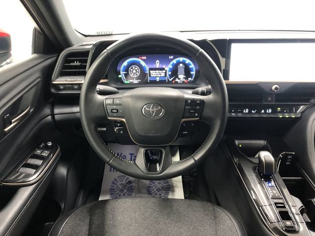 Used 2024 Toyota Crown AWD/4WD image 15
