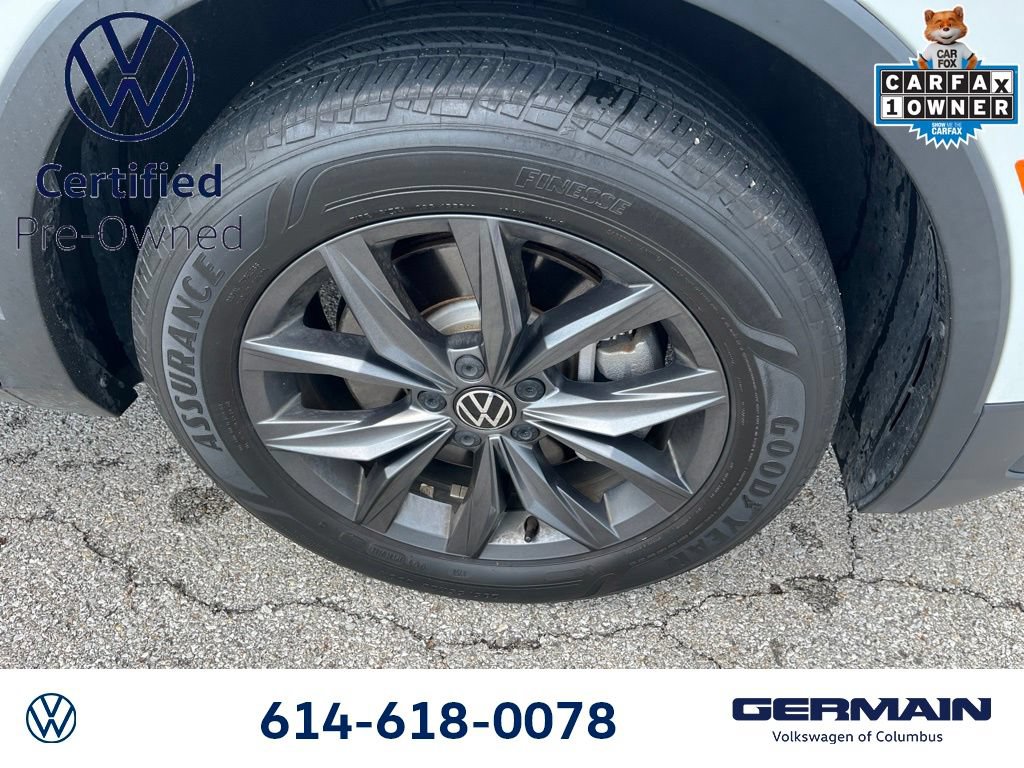 Used 2023 Volkswagen Tiguan SE w/ Panoramic Sunroof Package AWD/4WD image 13