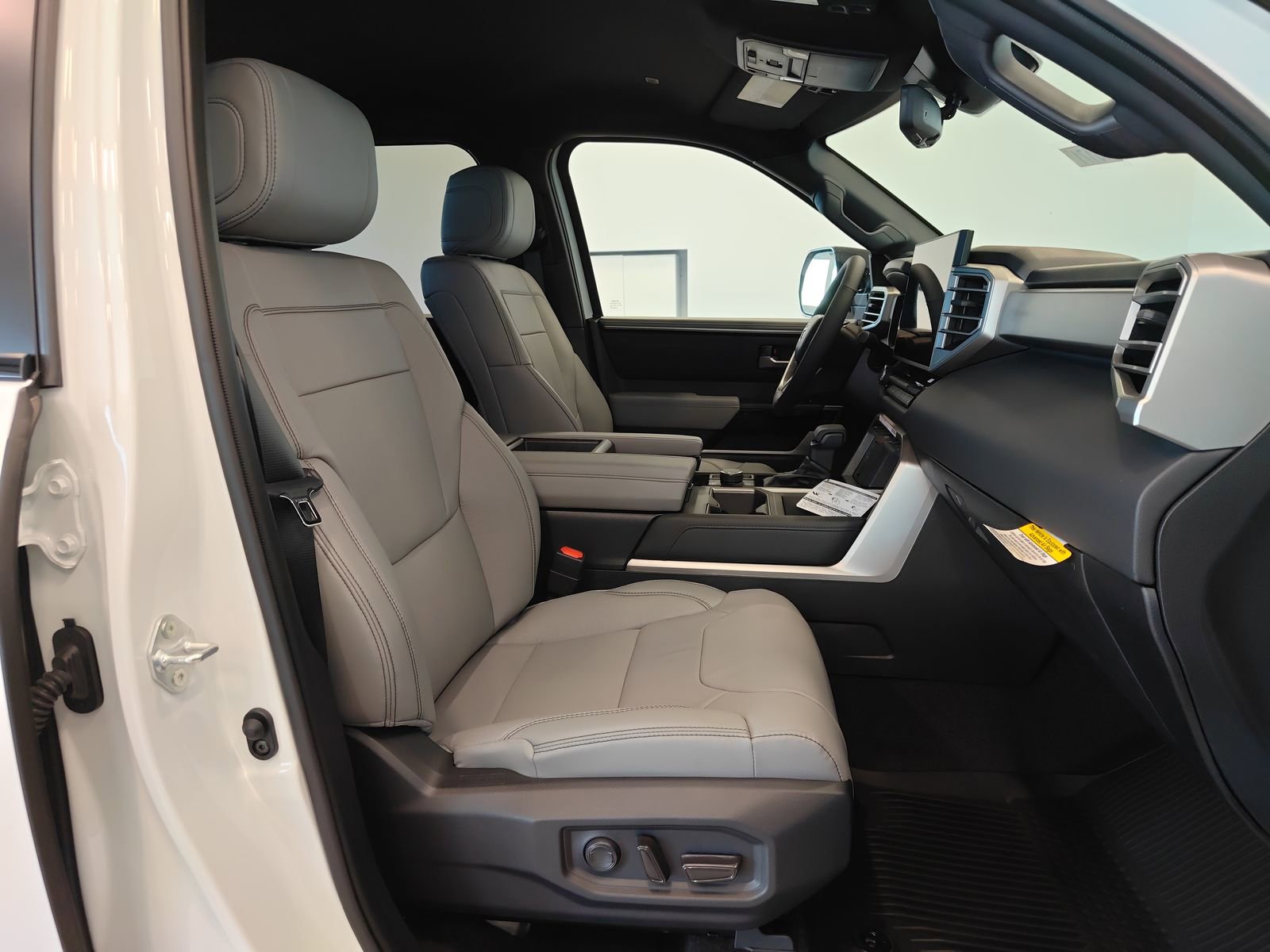 New 2026 Toyota Tundra Limited w/ TRD Off-Road Package image 16