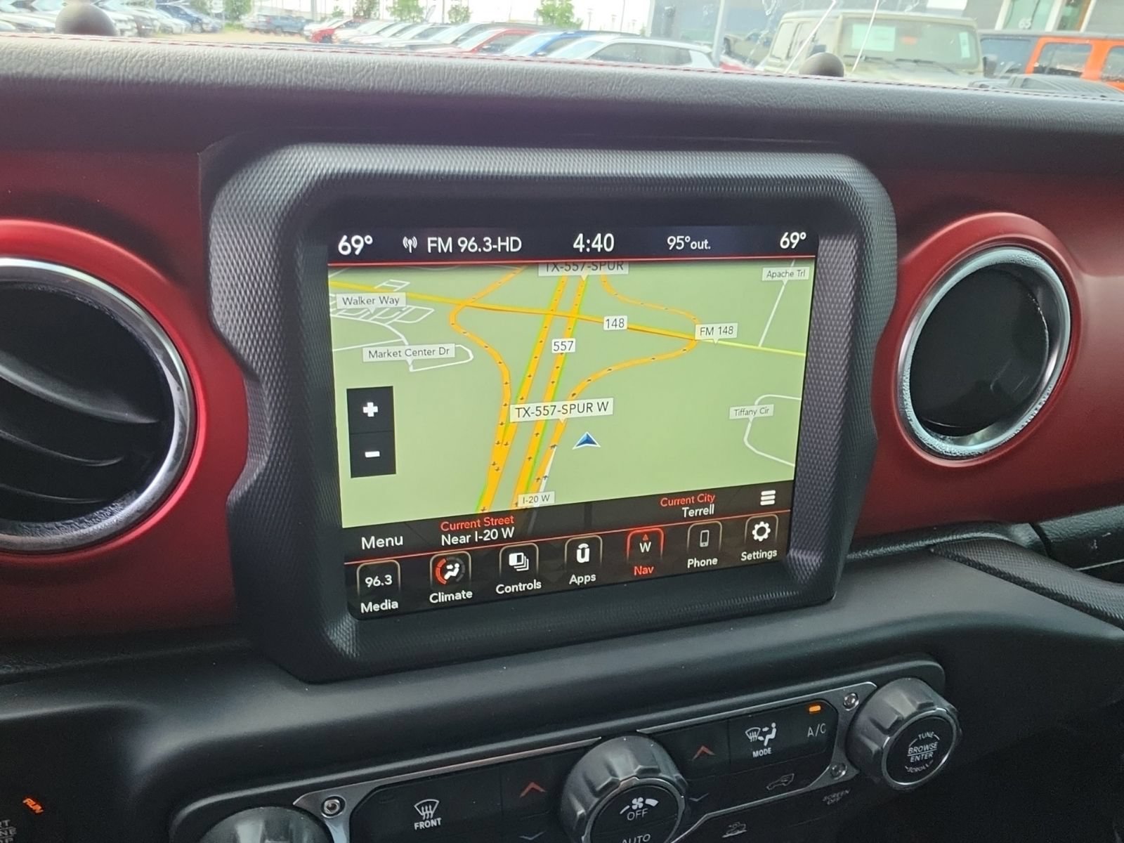 Used 2022 Jeep Gladiator Rubicon w/ Trailer Tow Package AWD/4WD image 21