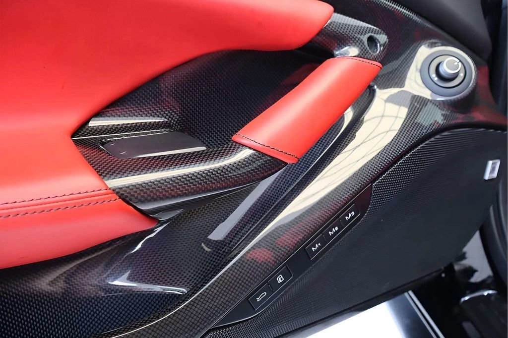 Used 2023 Ferrari F8 Tributo RWD image 17