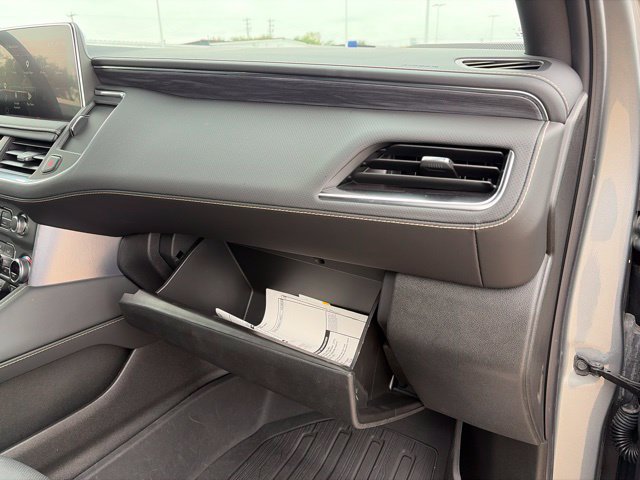 Used 2024 GMC Yukon SLT w/ SLT Premium Package AWD/4WD image 61