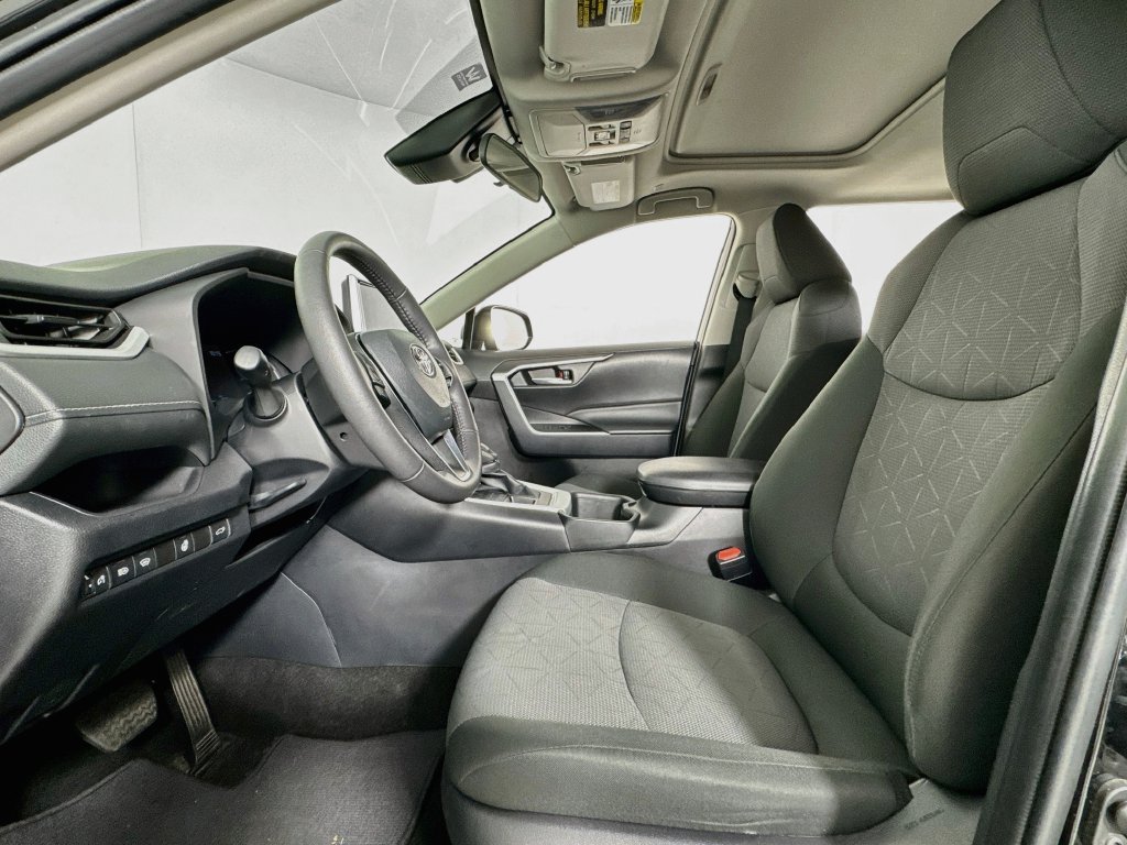 Used 2024 Toyota RAV4 XLE w/ Convenience Package AWD/4WD image 11