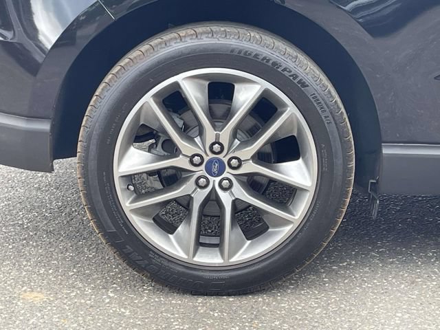 Certified 2017 Ford Edge Titanium w/ Technology Package FWD image 7