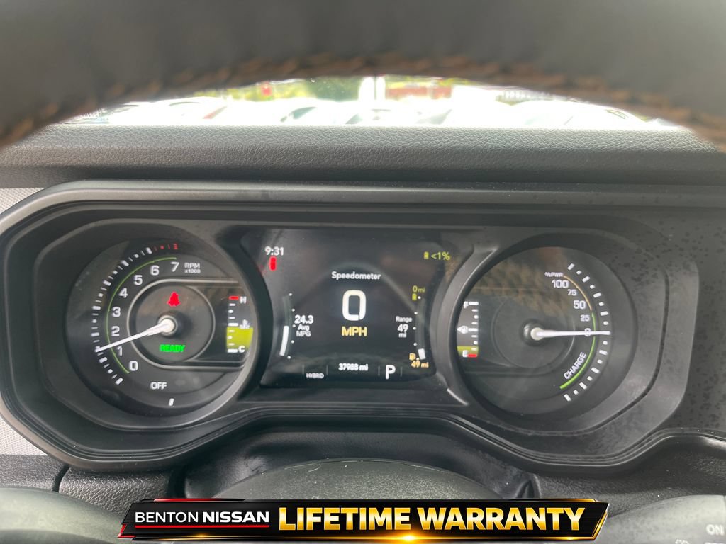 Used 2024 Jeep Wrangler Unlimited w/ Convenience Group AWD/4WD image 14