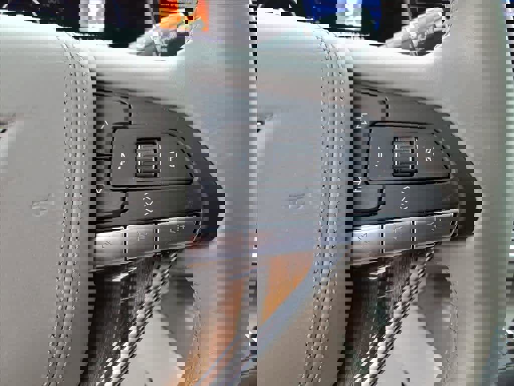 Used 2023 Cadillac Escalade Sport Platinum w/ LPO, ONYX Package image 26