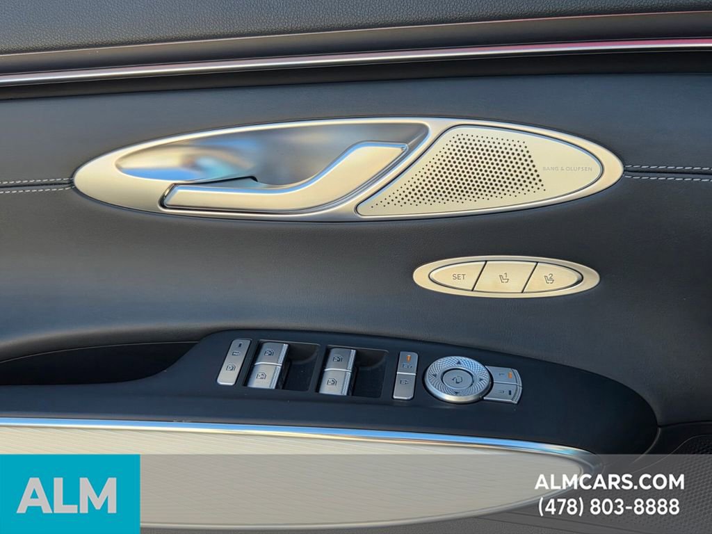 Used 2026 Genesis GV70 2.5T Advanced image 29