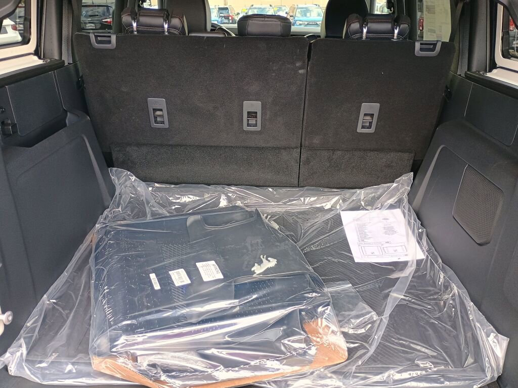 New 2025 Ford Bronco Raptor image 18