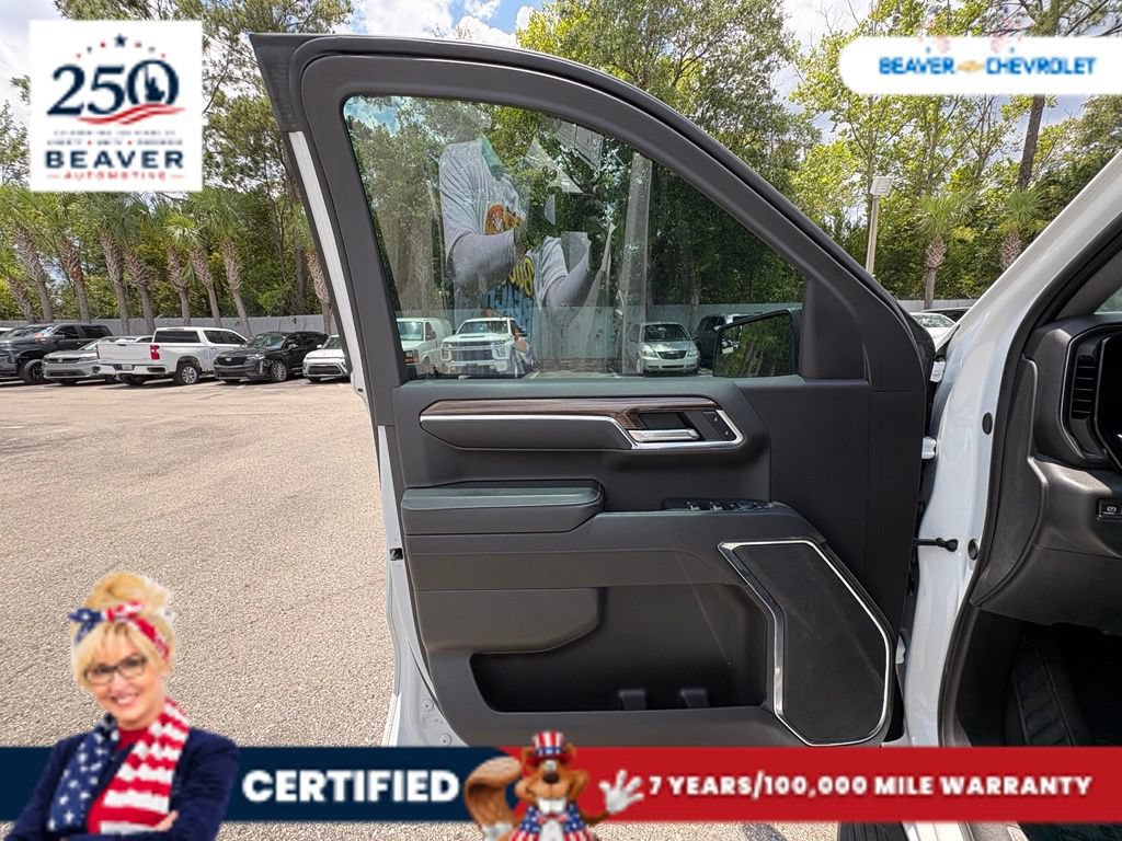 Used 2024 Chevrolet Silverado 1500 RST AWD/4WD image 29