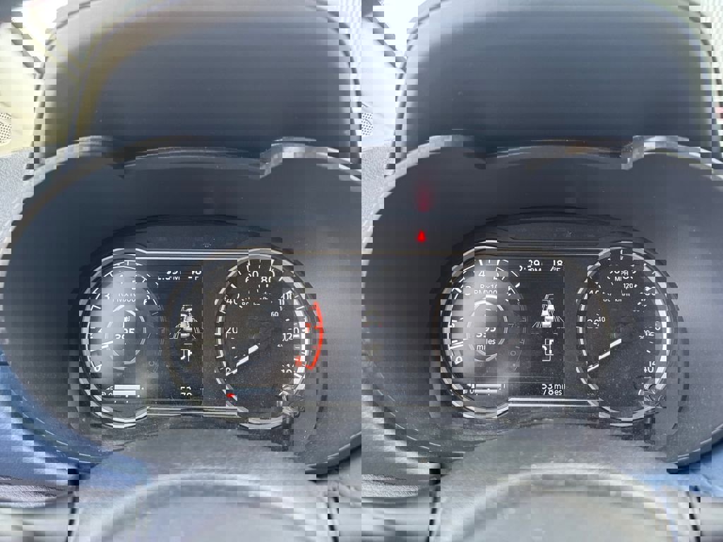 Used 2025 Nissan Versa SV w/ Trunk Package image 10